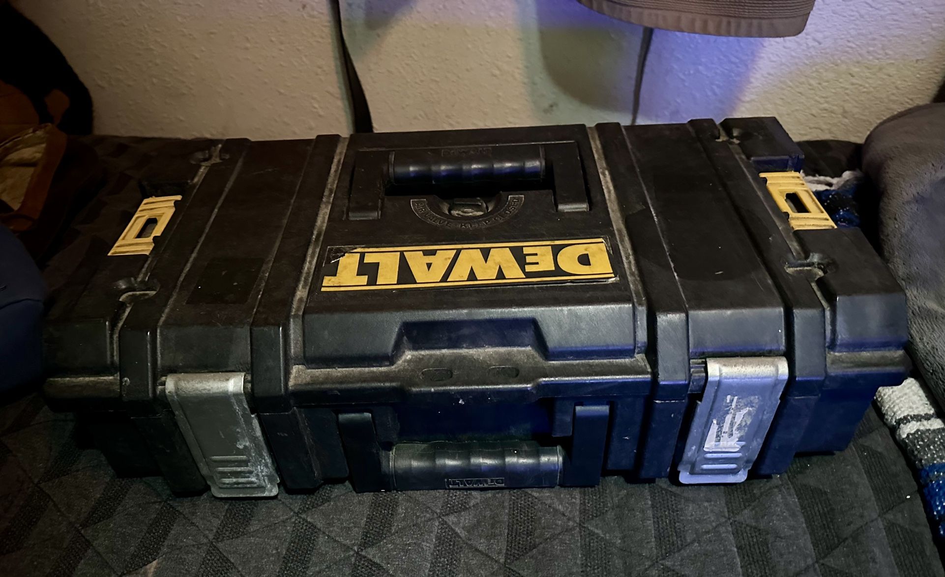 Dewalt drill, impact driver case only