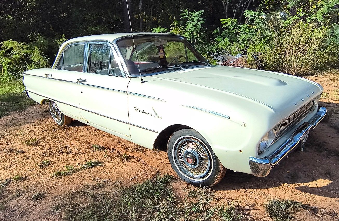 61 Falcon Deluxe