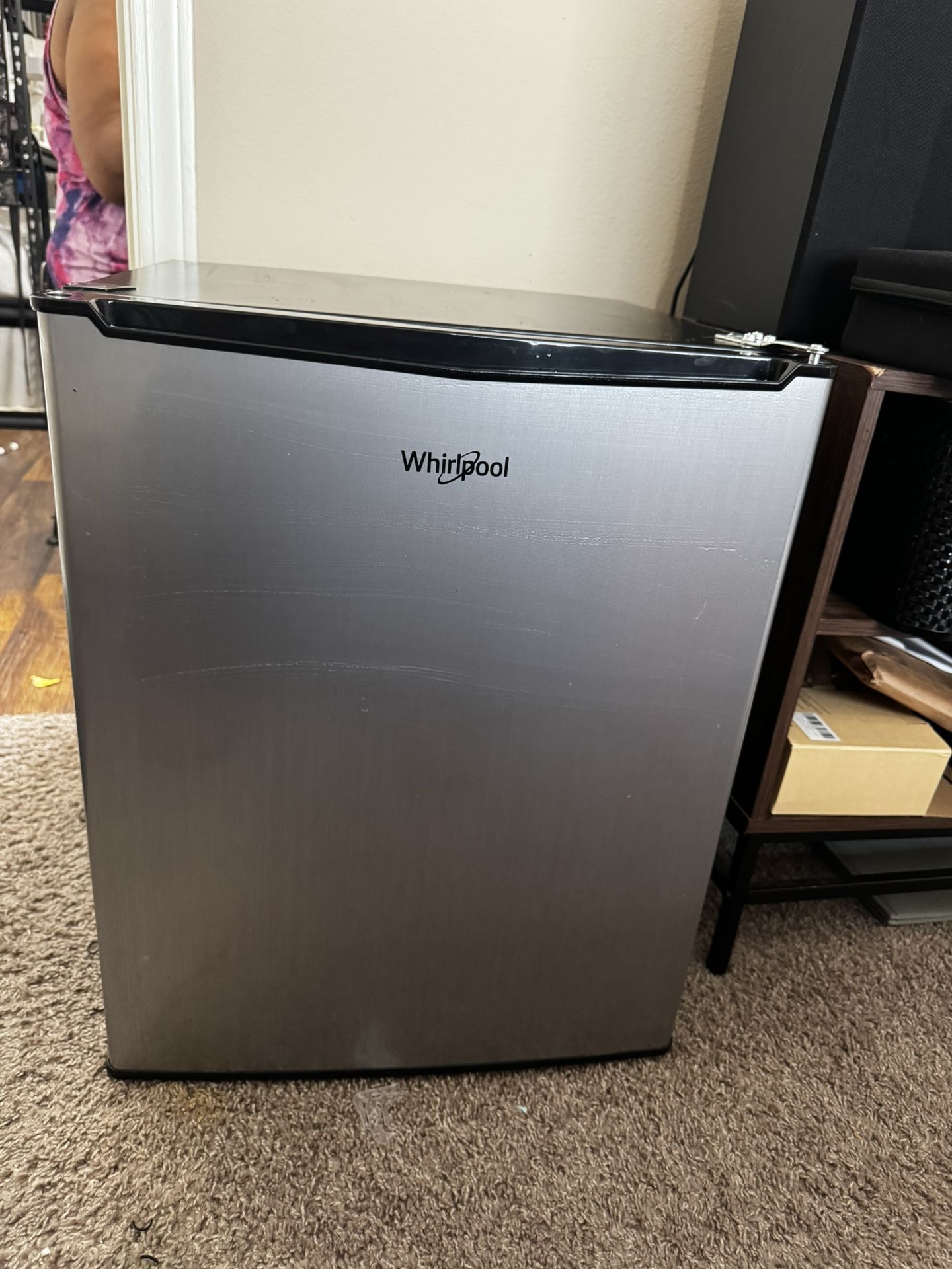 2.7cu ftWhirlpool Mini Fridge