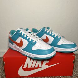 Nike Dunk Low - Brand New- Size 9M 