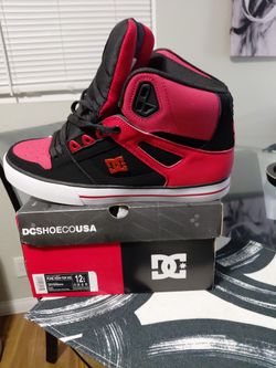 NEW MENS DC HIGHTOPS SIZE 12