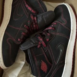 Air Jordan 1 Mid ‘Fearless 2019 Size 6.5Y