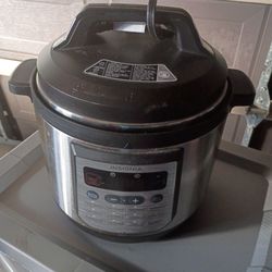 Insignia pressure cooker