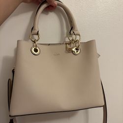 Aldo Over the Shoulder