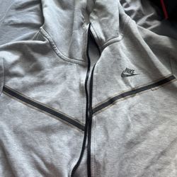 Nike Tech