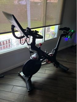 Peloton Bike - Excellent Condition - 1,000 Rides - Includes Weights