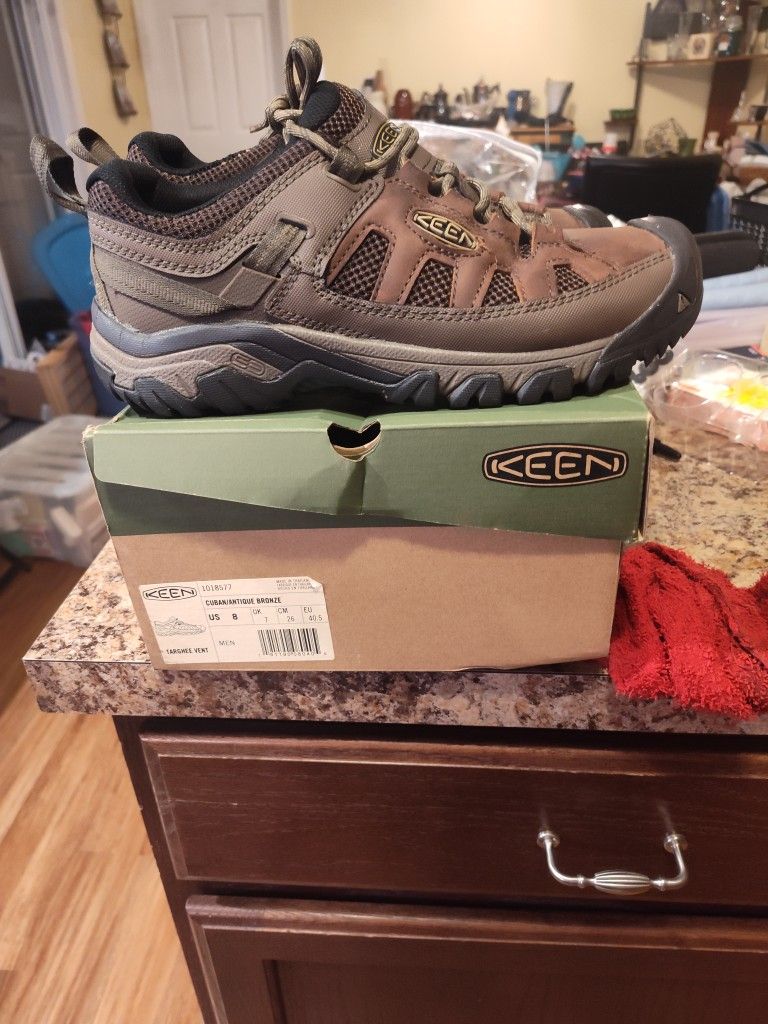 Keen Targhee Vent Mens 8