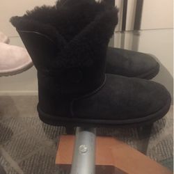 Ugg Size 6
