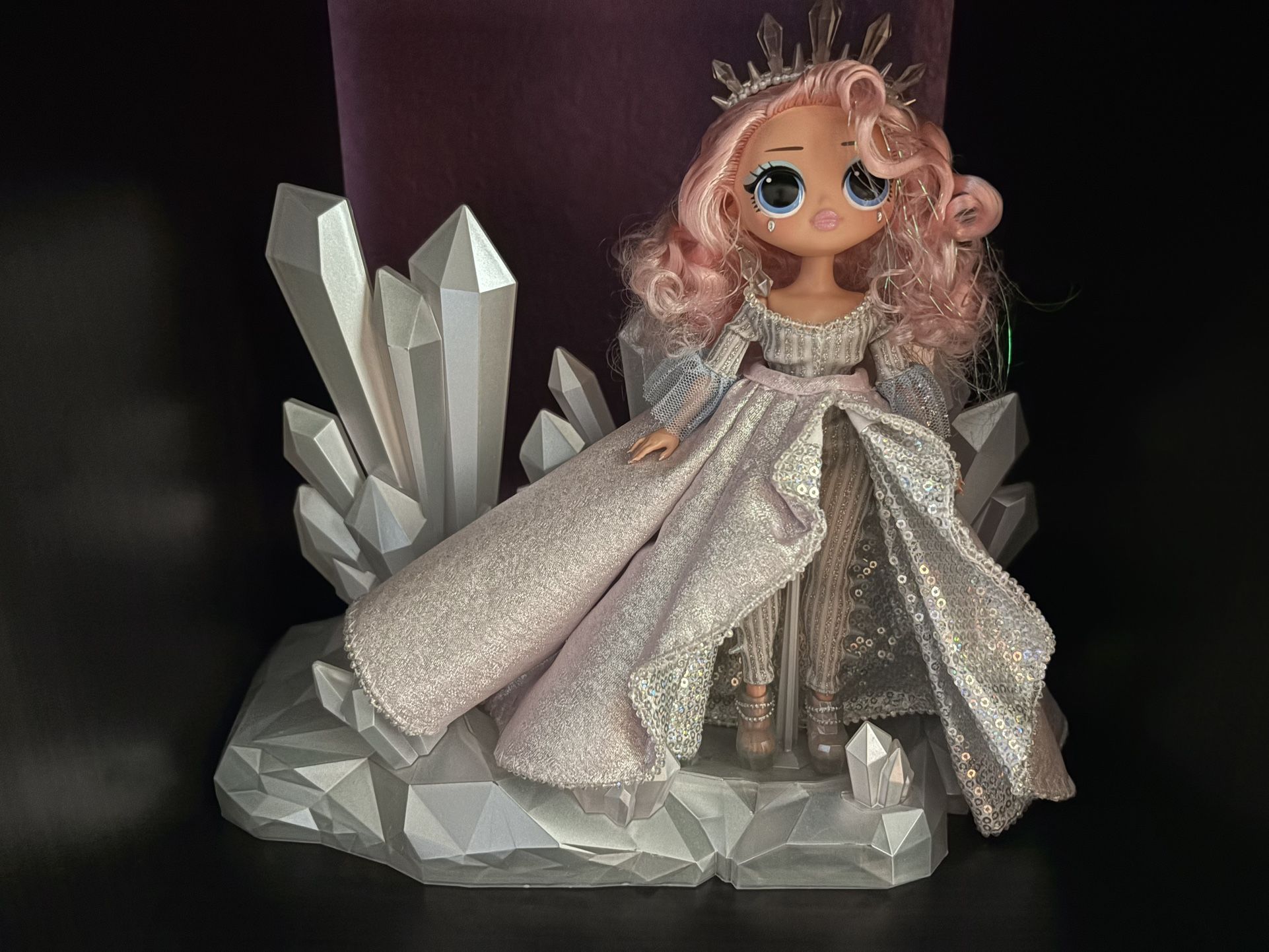 lol OMG Surprise Crystal Queen Doll