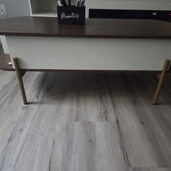 Coffee Table With Storage 