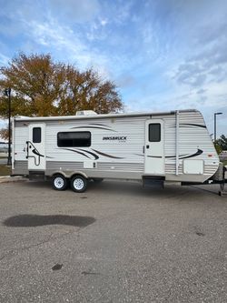 2013 Innsbrook with power slide out. 24ft.