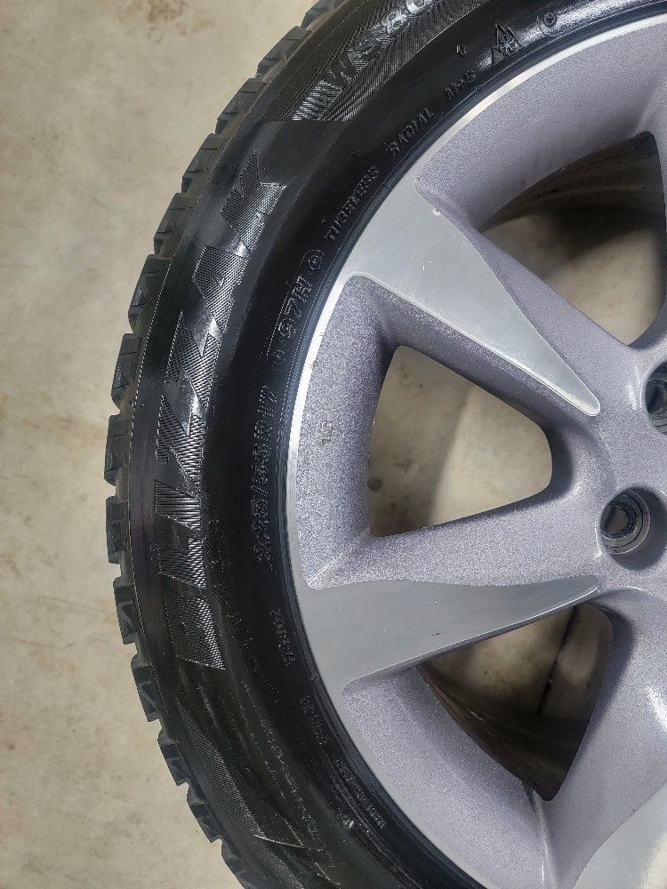 Acura TL Original Wheels and Snow Tires