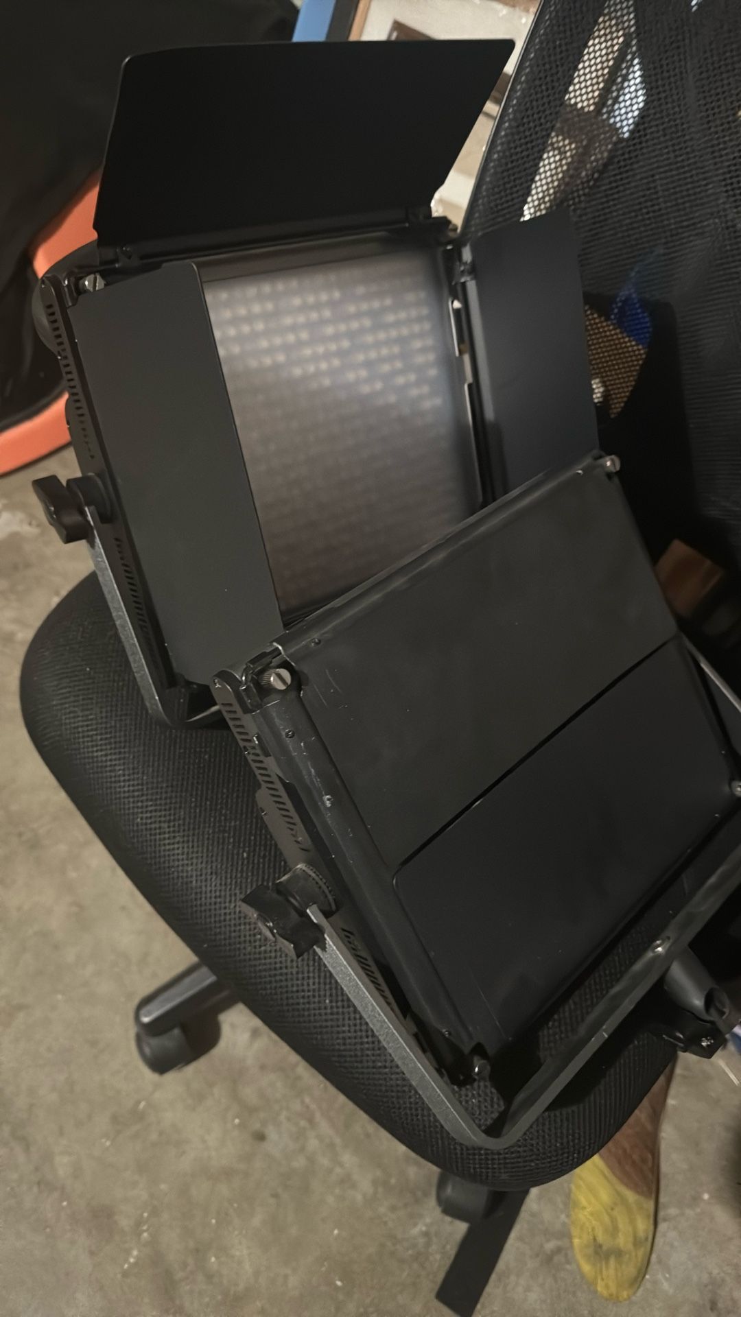 Neewer Light Rgb No Charger Or Battery Originally 300$