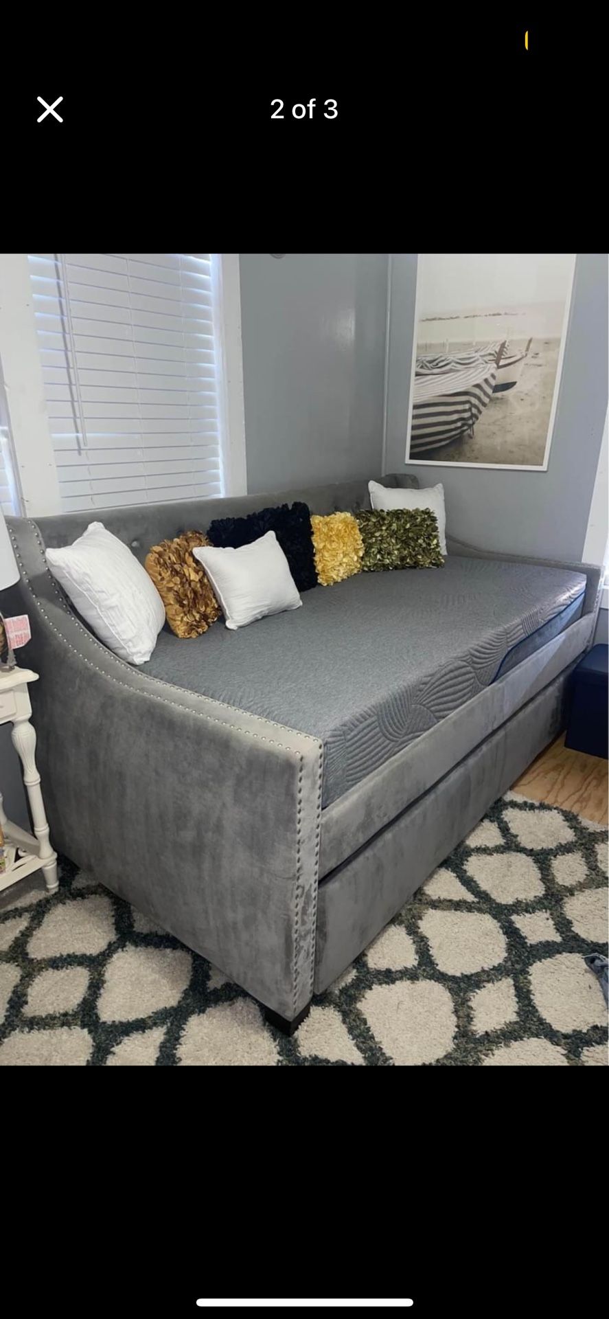 Day Bed With Trundle