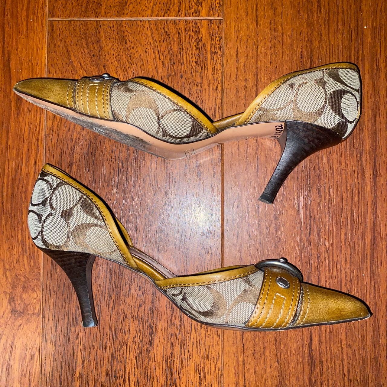 Vintage Louis Vuitton Kitten Heel for Sale in San Diego, CA - OfferUp