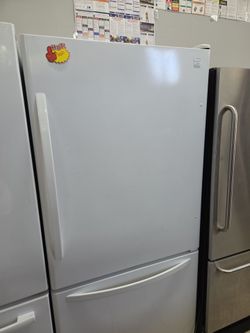 Kenmore White Bottom Freezer Refrigerator