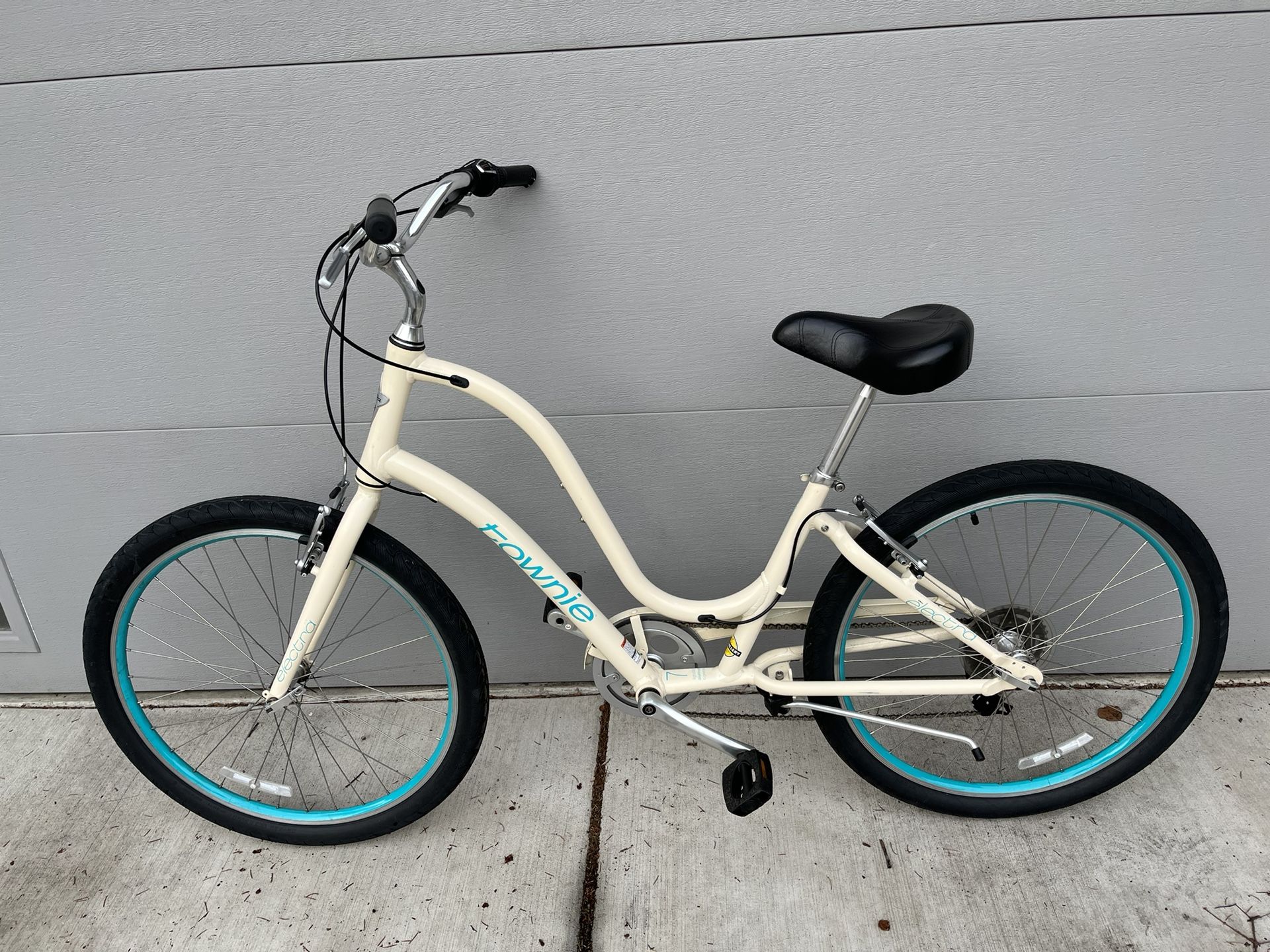 Set Of His And Her Electra Townie Bikes