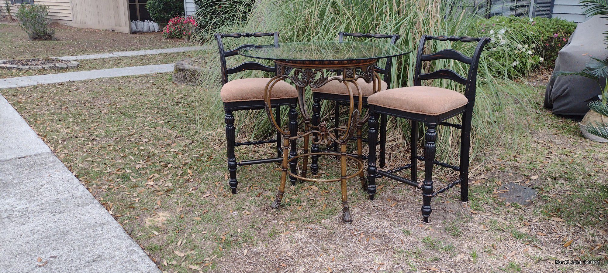 Glass Top 4 Seat Bar Table & Chairs. 