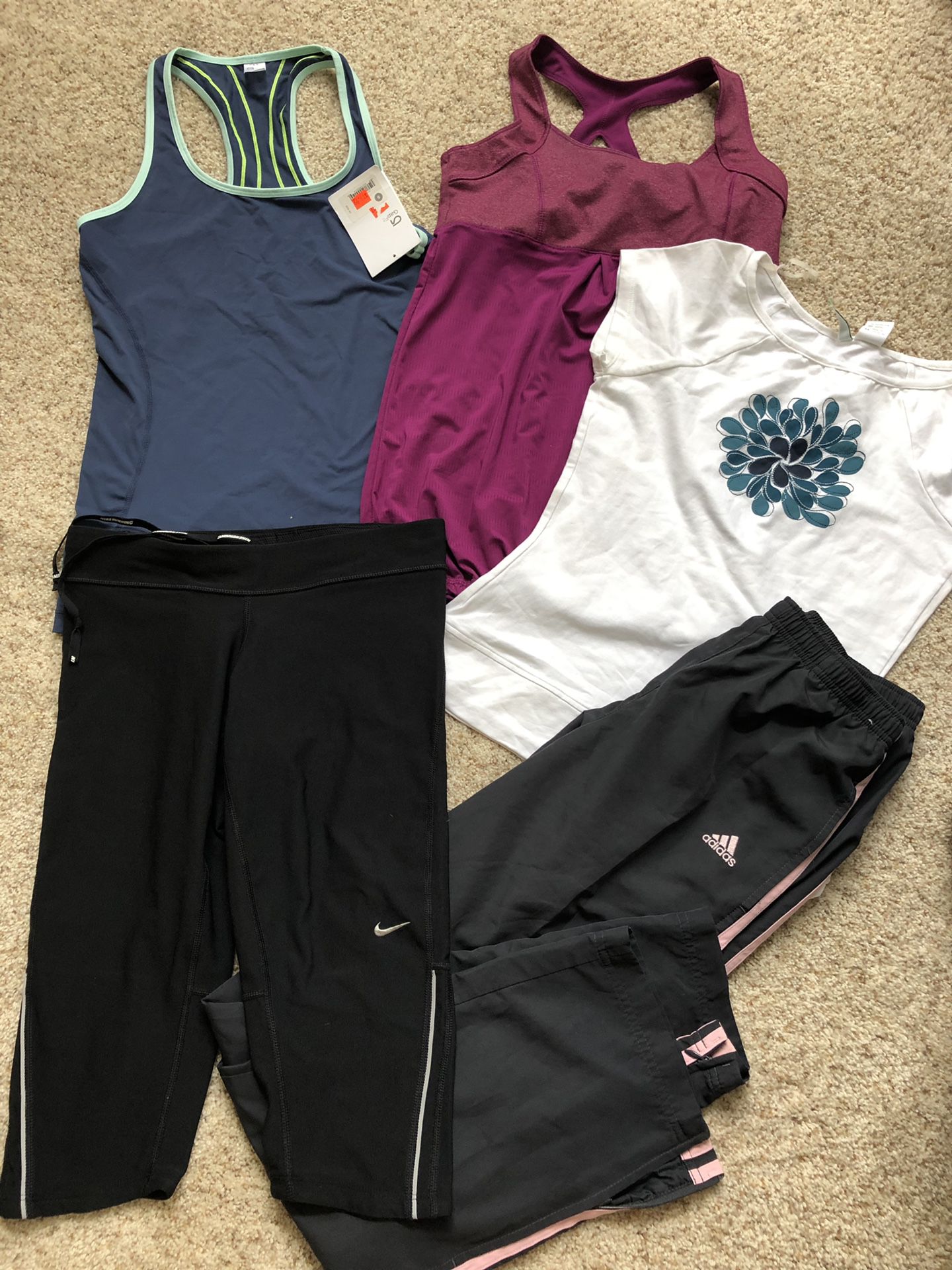 Lots of Women Size Small Athletic Outfits