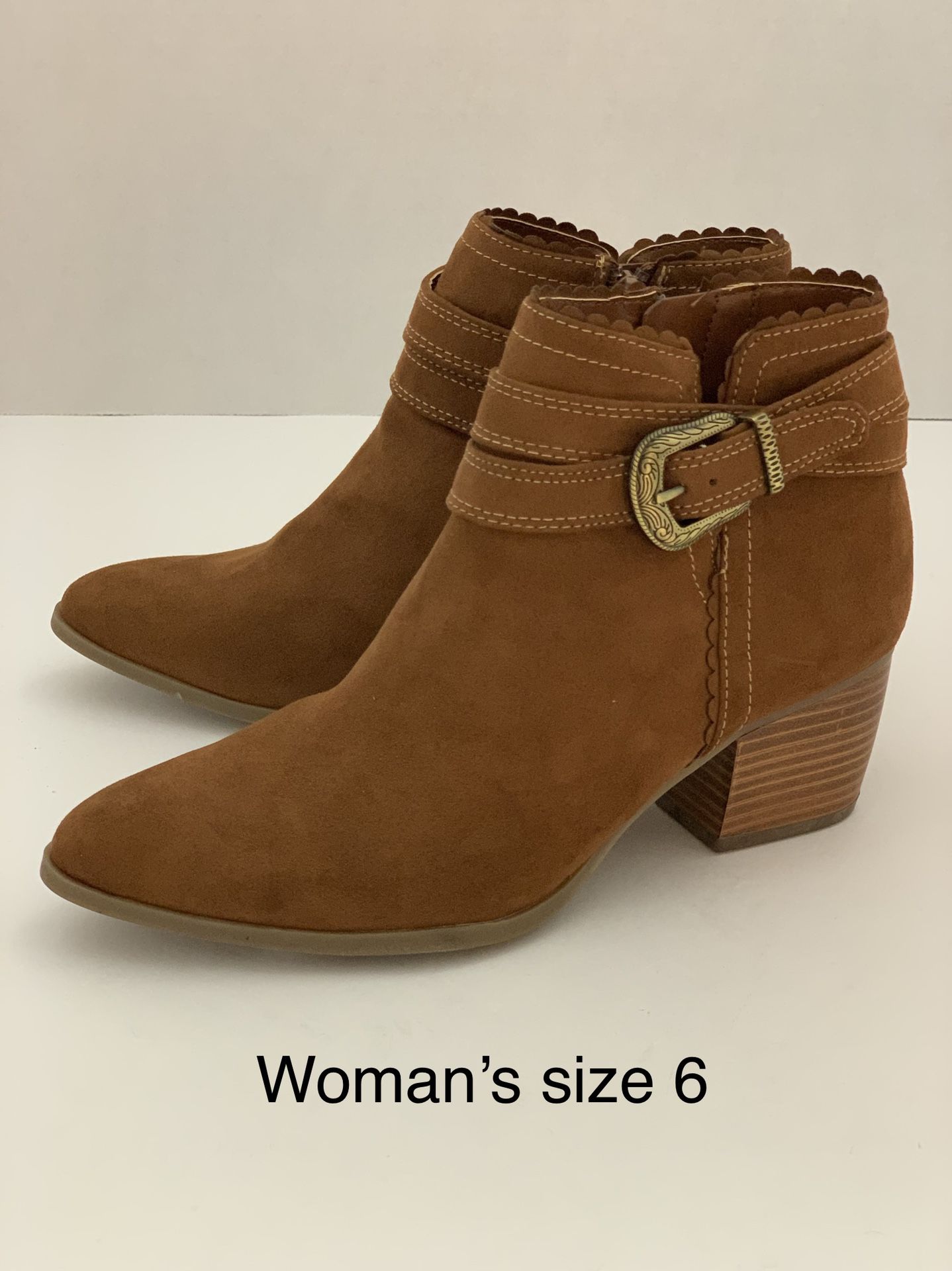 Woman’s Ankle boots