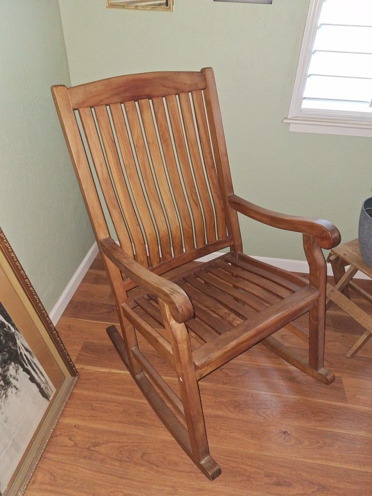 Outdoor/Indoor Furniture