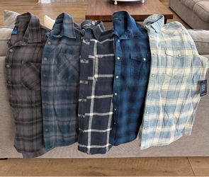Men’s flannel shirts