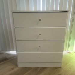 Four Drawer chest model WDBR 0401-1-V