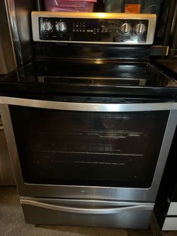 Good condition electric stove whirlpool
