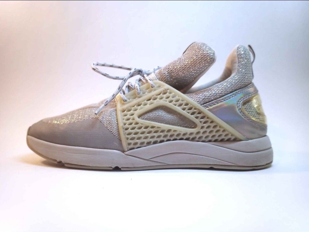 ALDO Women's Holographic Reflective Silver Lace Up Athletic Walking Shoes Sneakers sz 8