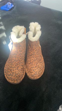SteveMadden Boots for girls Leopard Print Sherpa-Lined Ankle Boots, size 12 for girls