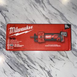 Milwaukee M18 Cut Out Tool