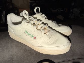 Reebok Tennis Shoes Size 8