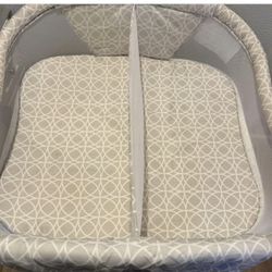 Halo Twin bassinet