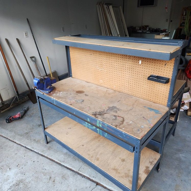 ID 　235666　スタッフテーブル Standing Desk with Manual Height Adjustment - 24