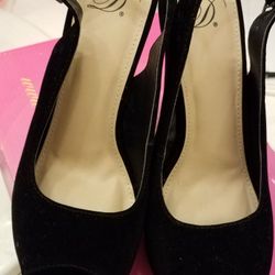 Black Woman's Shoes by My Delicious Shoes