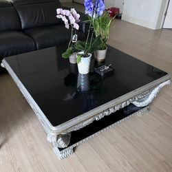 Antique Coffee Table  ( Free)