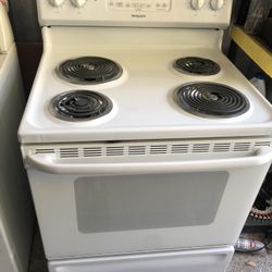 GE HotPoint Electric Stove