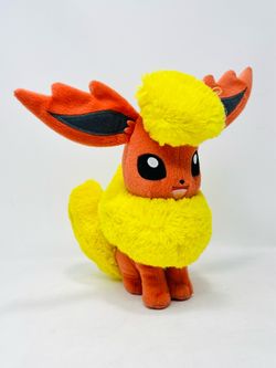 Pokemon Flareon Tomy Toys R Us Exclusive 2017 Eeveelution Series 8" Plush