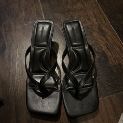 black kitten heels 