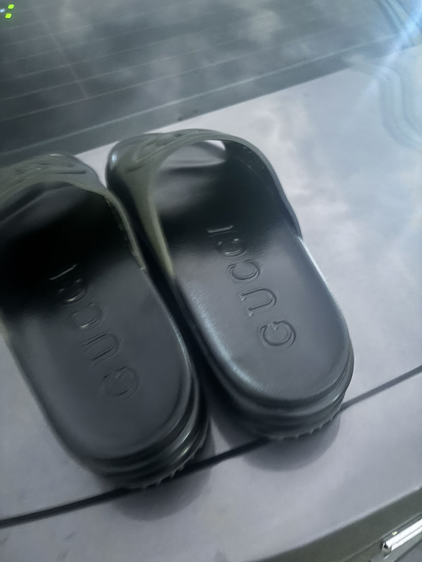 gucci interlocking g slides