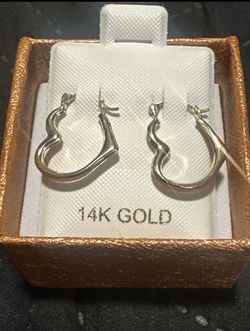 14k Gold Heart Hoop Earrings