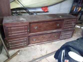 Queen Sized Bedframe With Built In Drawers