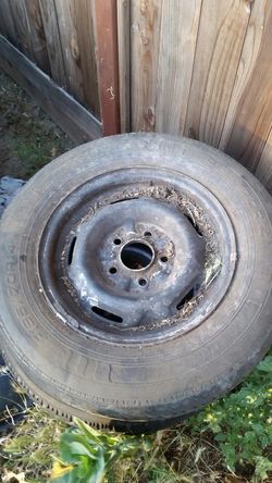 Set of 4 steel wheels came off 1990 Toyota pickup truck