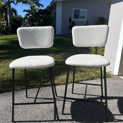 White/Black Stools