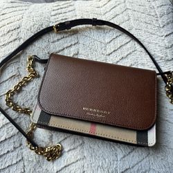 Burberry Wallet On Chain