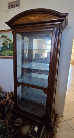 Curio cabinet