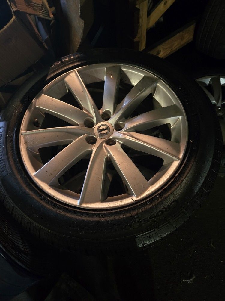 19 Inch Volvo Factory Rim