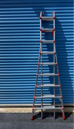 Little Giant Ladders SkyScraper New M17, 17-ft ( 20.7-ft Reach Height ) Aluminum Type 1A - 300 lbs. Load Capacity Step ladder