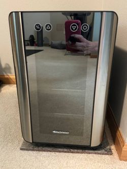 Enthusiast Wine refrigerator 