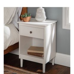 Traditional Wood 1-Drawer Nightstand (white, new)
